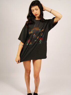 80s Farm Scene Hand Stitch T-Shirt (XL) black vintage mens Hanes Beefy T cute